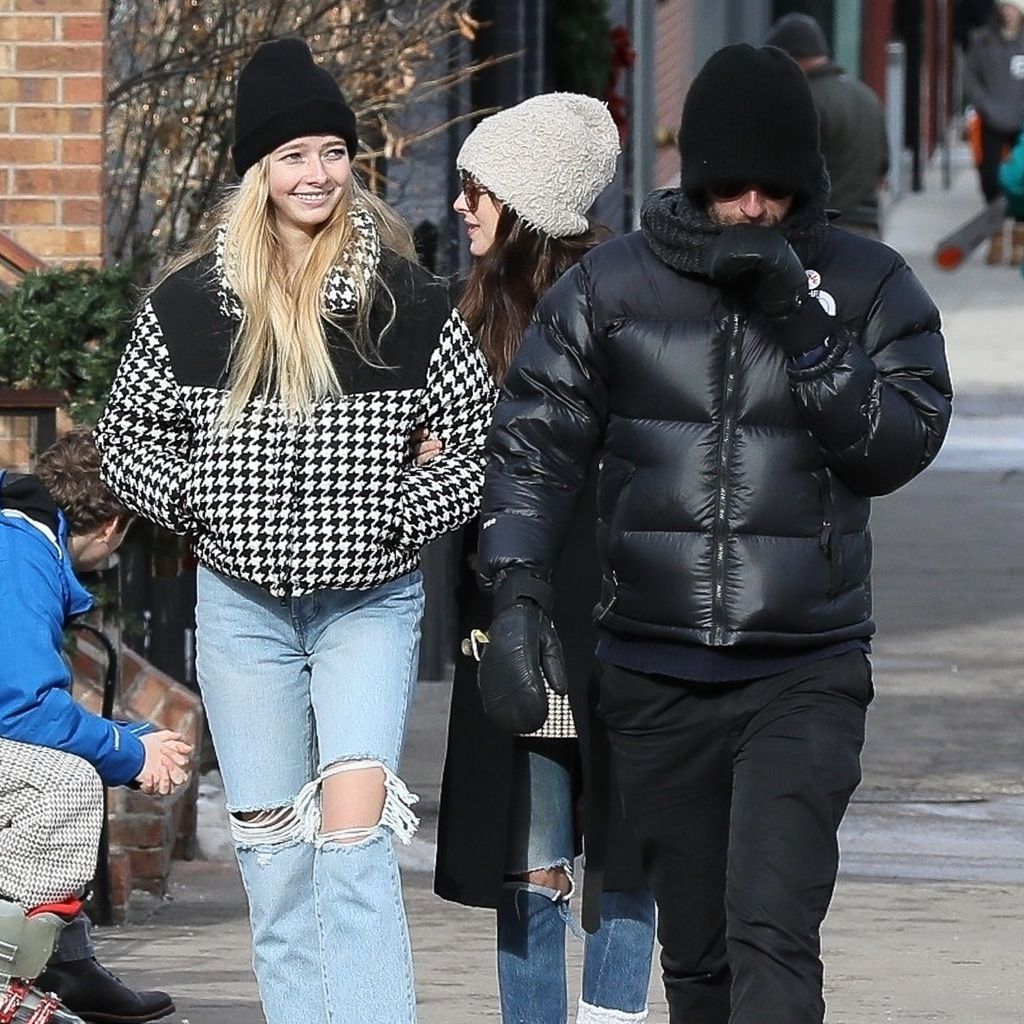 Apple und Chris Martin mit Dakota Johnson im Dezember 2019