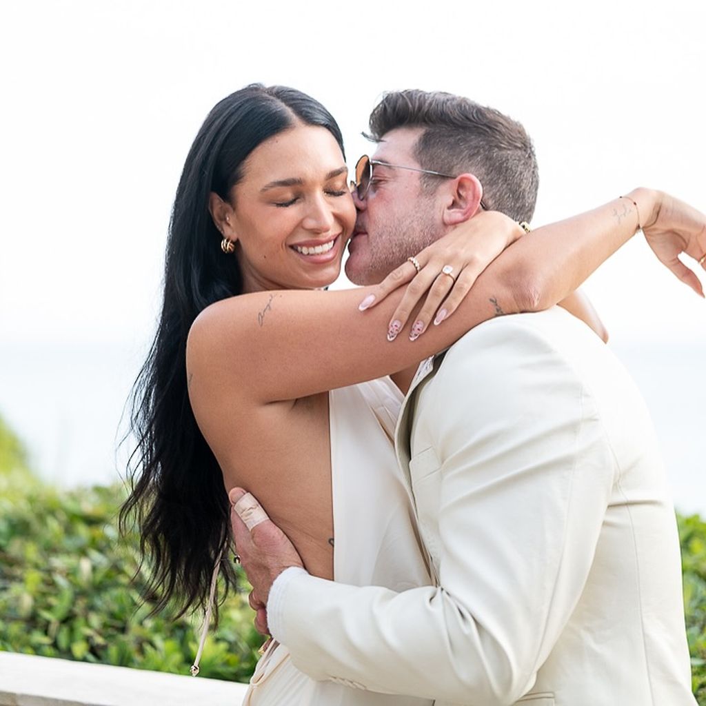 April Love Geary und Robin Thicke, Mai 2025