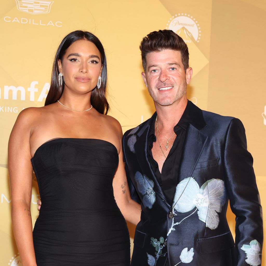 April Love Geary und Robin Thicke im November 2022 in West Hollywood
