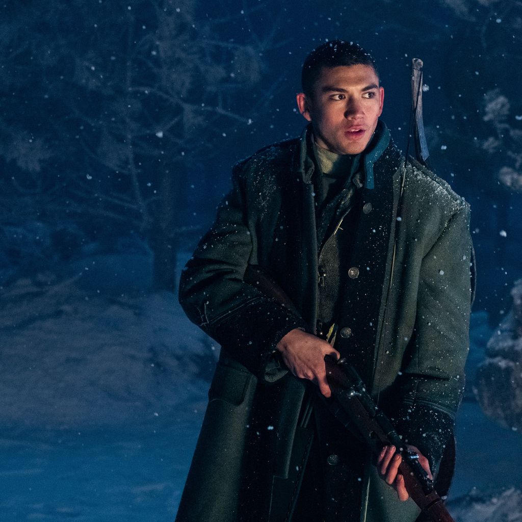 Archie Renaux in "Shadow And Bone"