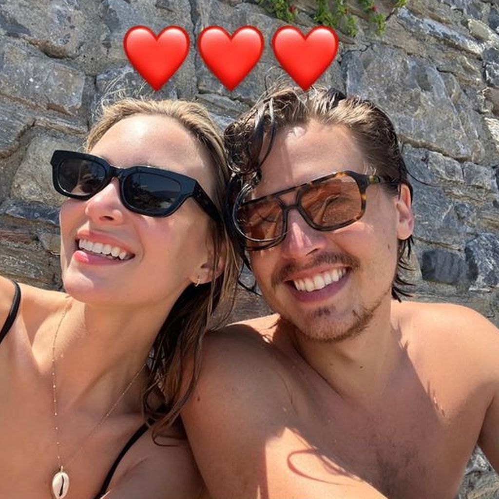 Ari Fournier und Cole Sprouse im Januar 2023