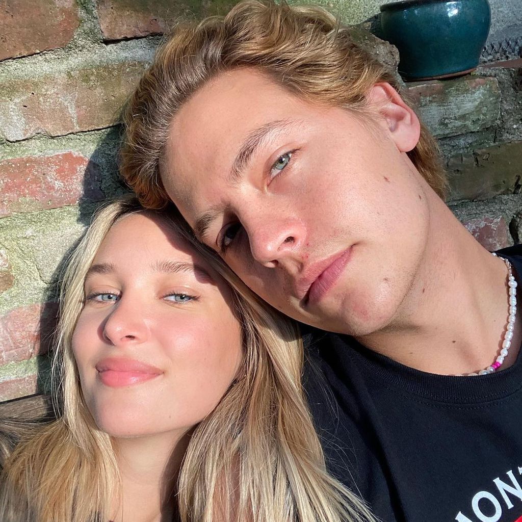 Ari Fournier und Cole Sprouse