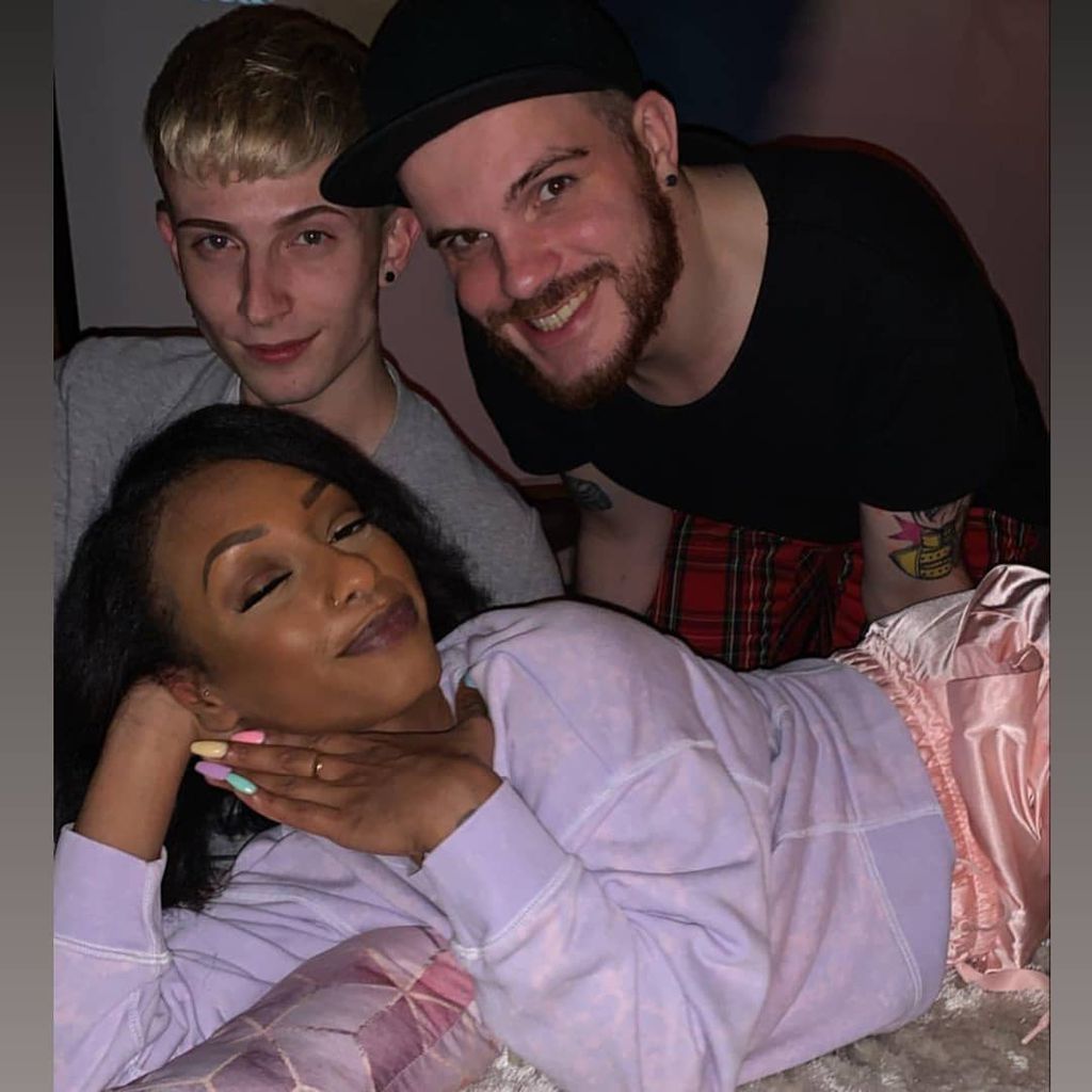 Aria Addams, Nura und Bambi Mercury