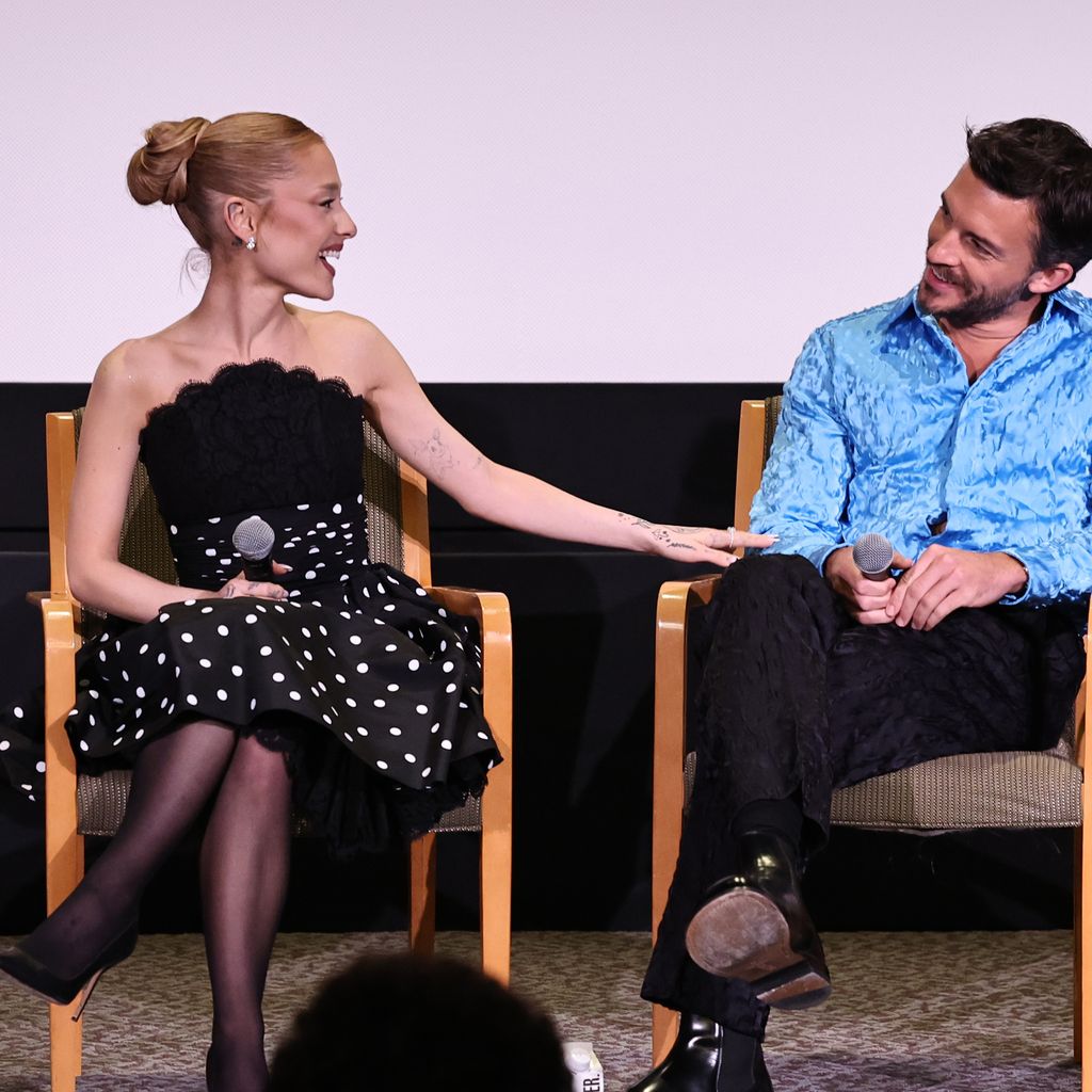 Ariana Grande und Jonathan Bailey bei einer besonderen Vorführung von "Wicked" im DGA Theater in New York City