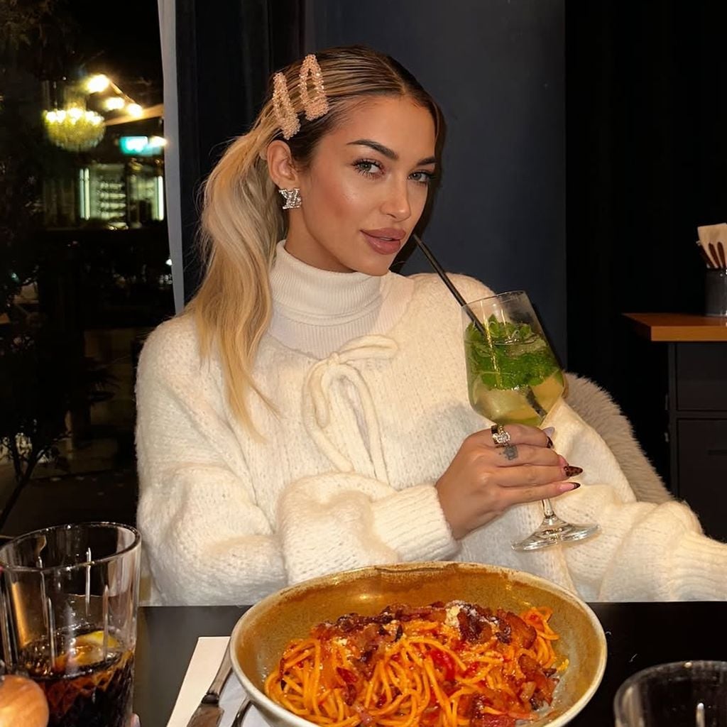 Realitystar Ariel im Oktober 2025 in Basel