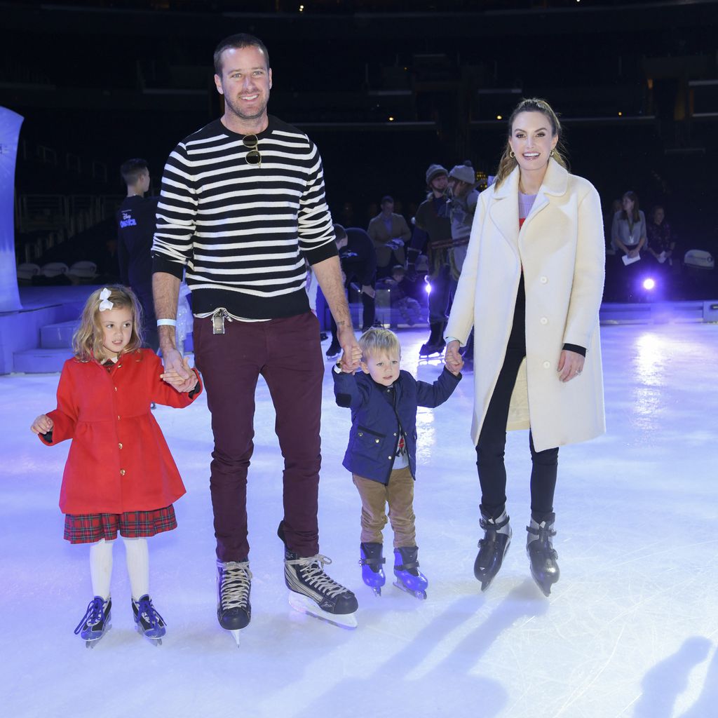 Armie Hammer und Elizabeth Chambers mit ihren Kindern Harper und Ford