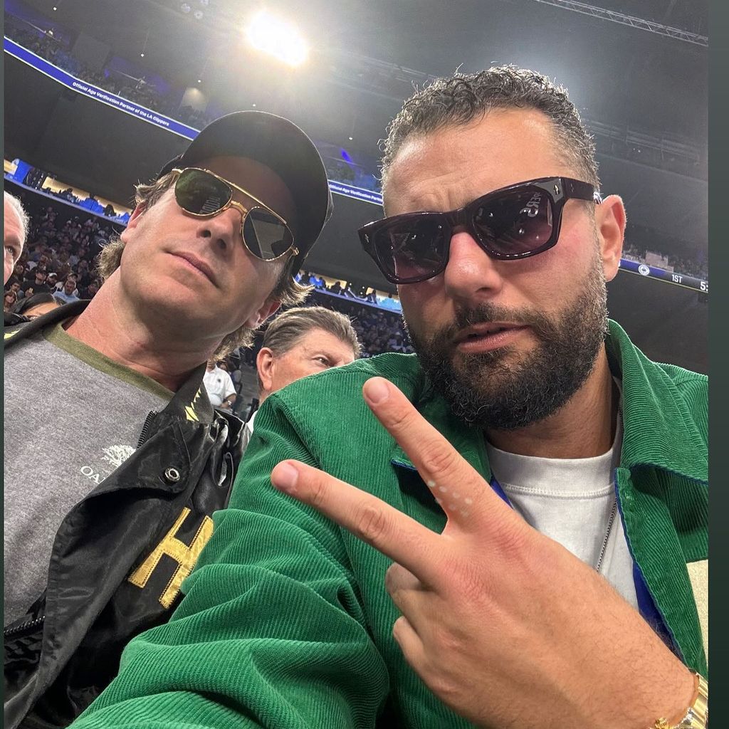 Armie Hammer mit seinem Ex-Assistenten Jeremy Cahen, Oktober 2024