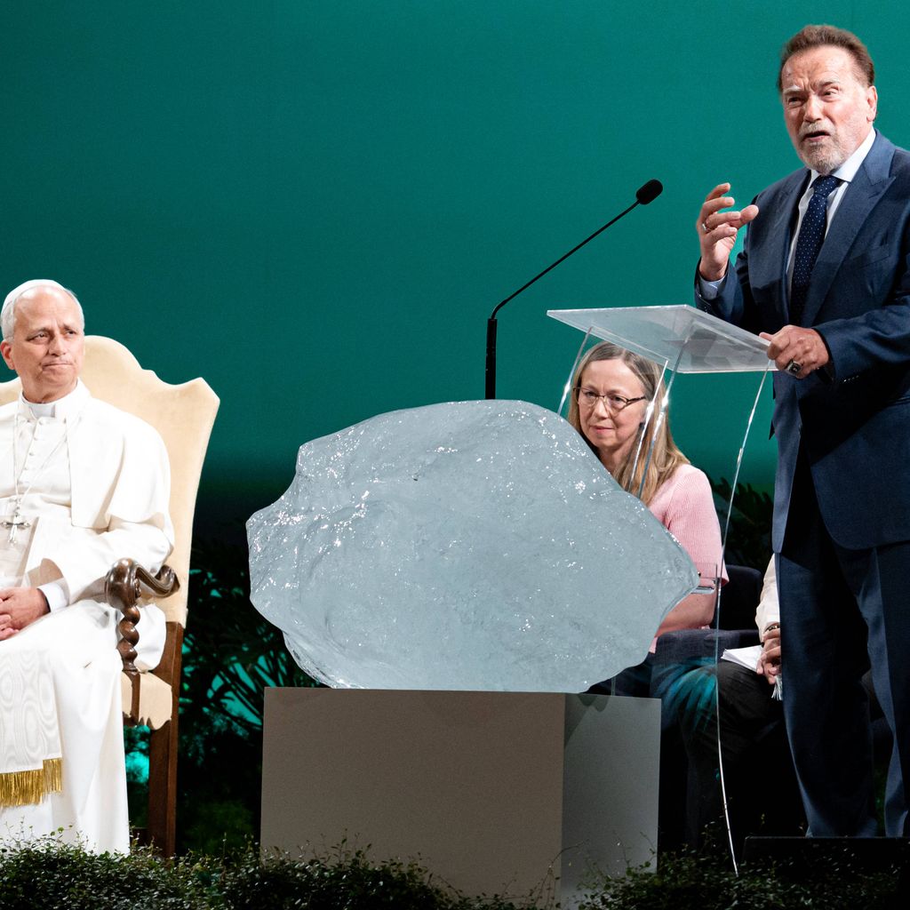 Arnold Schwarzenegger spricht bei der Konferenz Raising Hope for Climate Justice mit Papst Leo XIV. in Albano Laziale