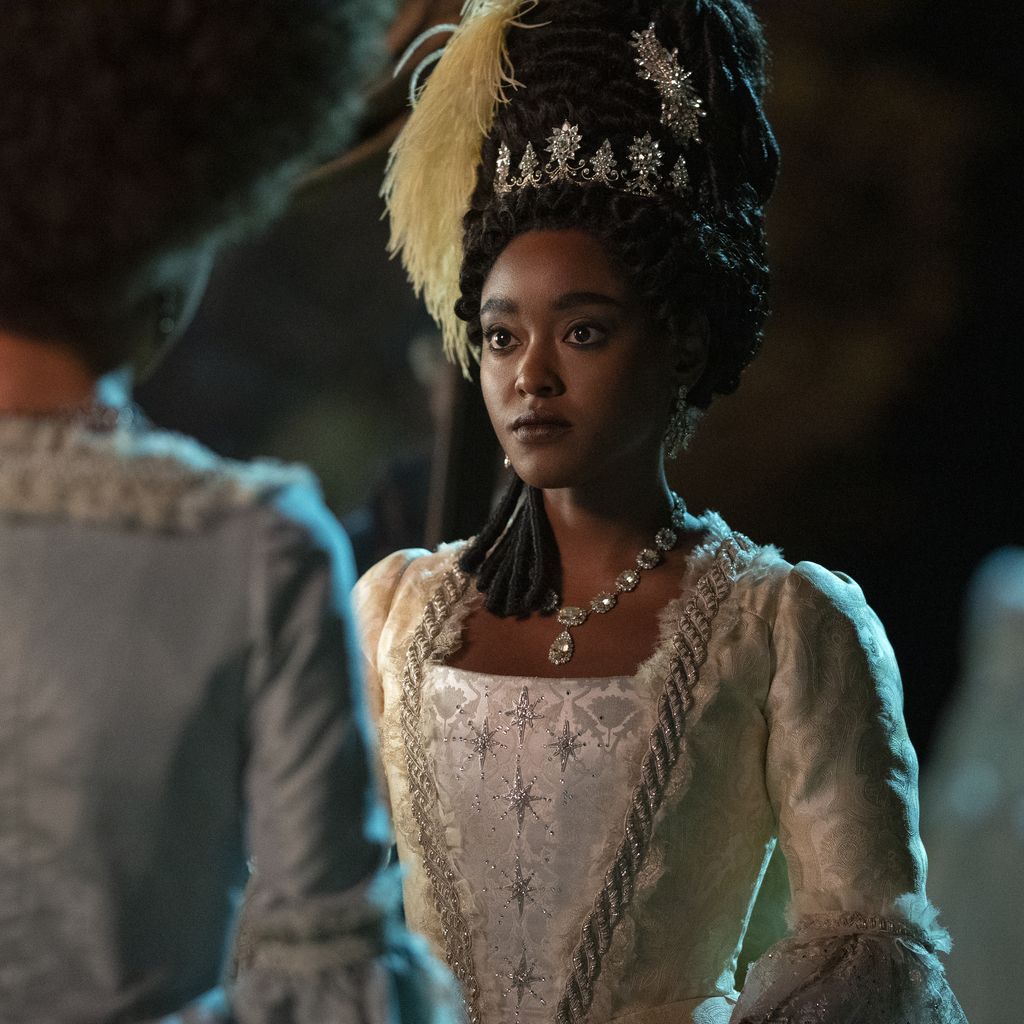 Arsema Thomas als Lady Danbury in "Königin Charlotte: Eine Bridgerton-Geschichte"
