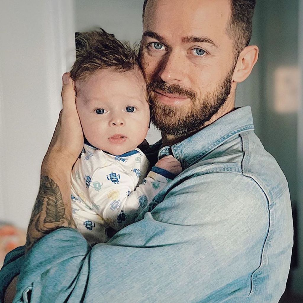 Artem Chigvintsev mit seinem Sohn Matteo