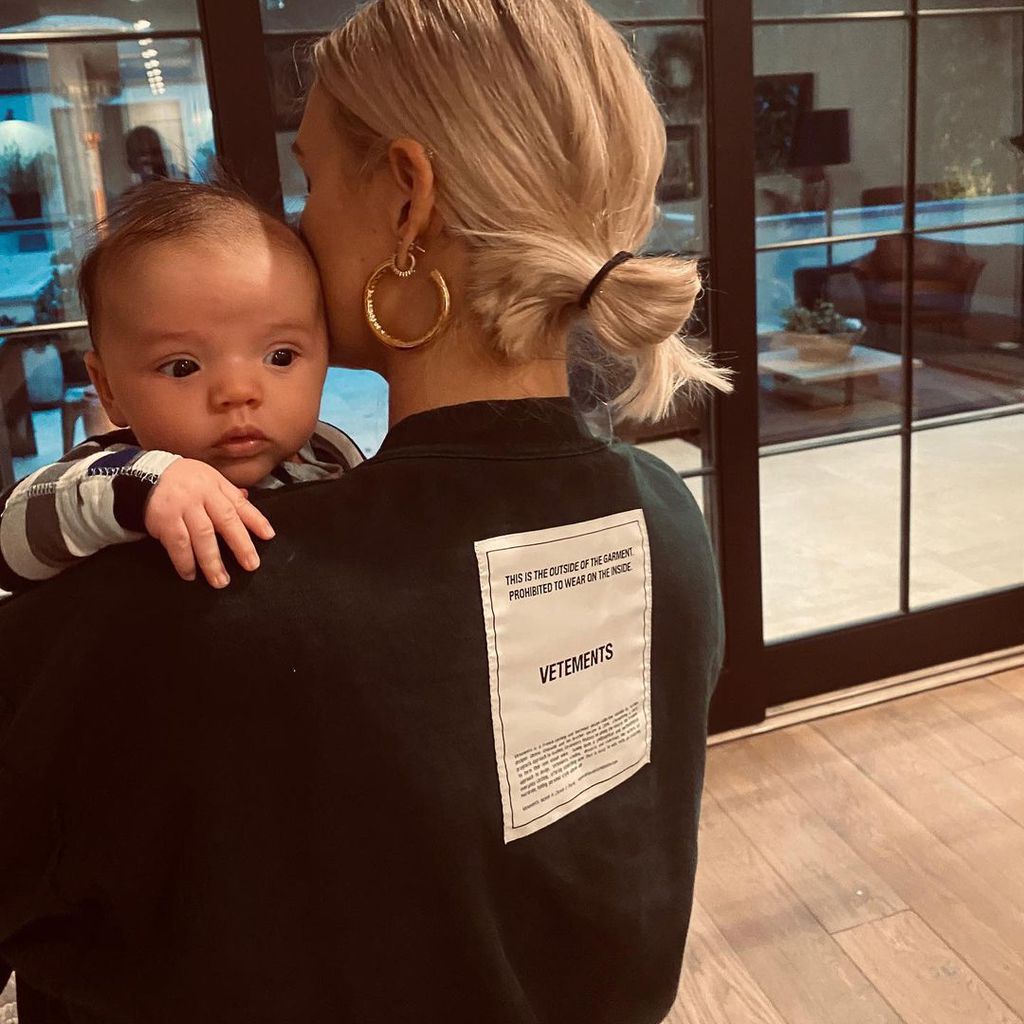 Ashlee Simpson mit ihrem Sohn Ziggy