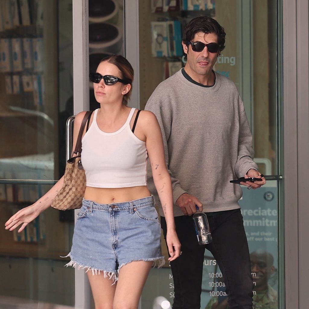Ashley Benson und Brandon Davis im Juni 2024
