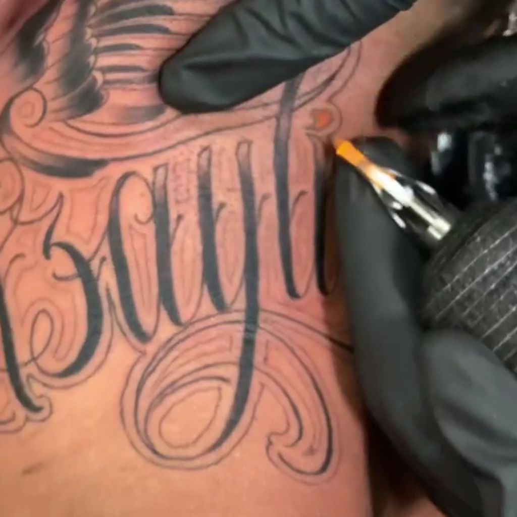 Ashley Cains Tattoo in Ehren seiner Tochter