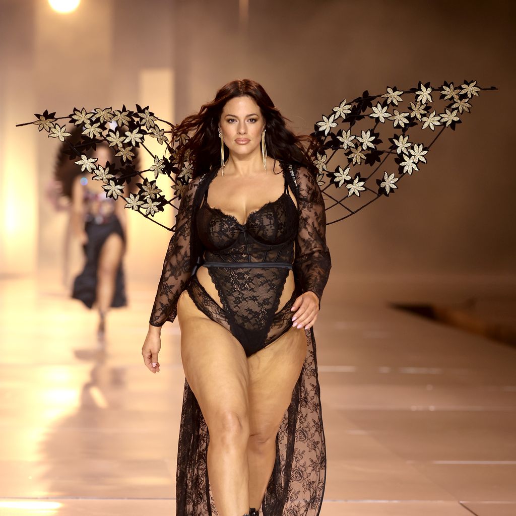 Ashley Graham bei der Show von Victoria's Secret, 2024