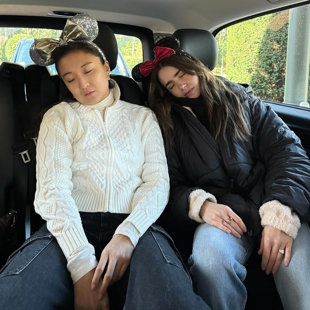 Ashley Park und Lily Collins