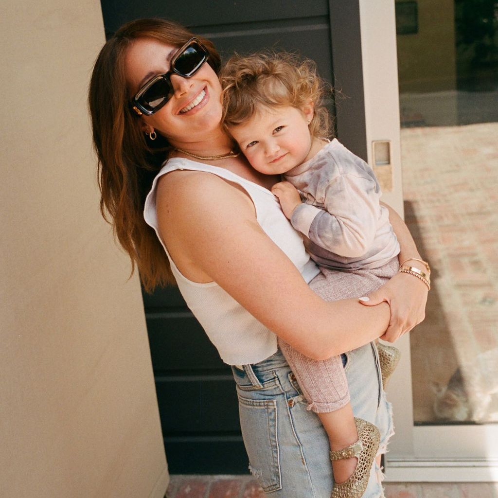 Ashley Tisdale und ihre Tochter Jupiter Iris French, 2023