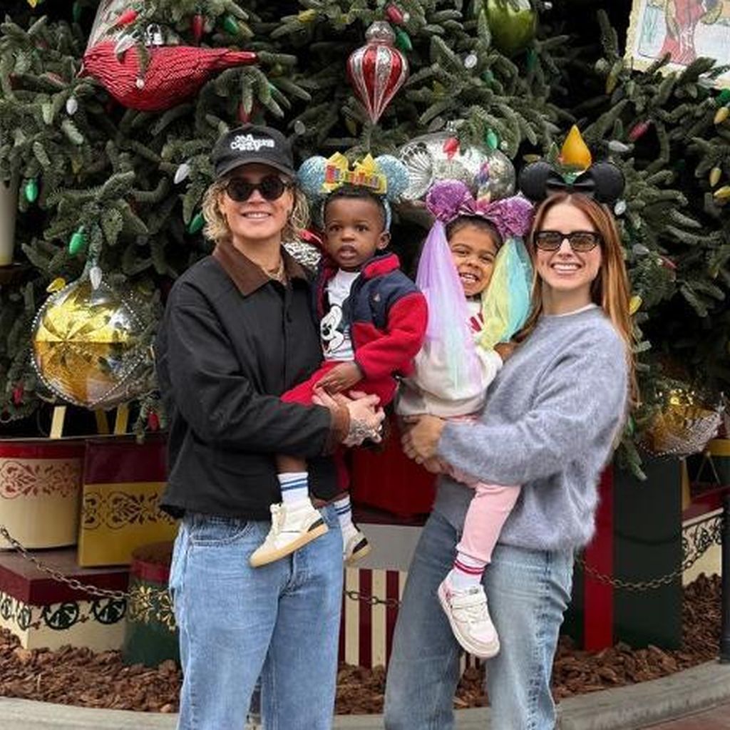 Ashlyn Harris und ihre Kinder mit Sophia Bush, 2024