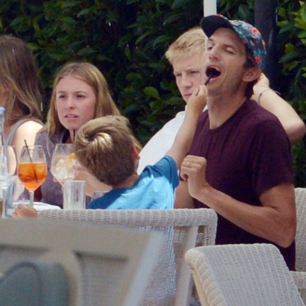 Ashton Kutcher und Sohnemann Dimitri im August 2022
