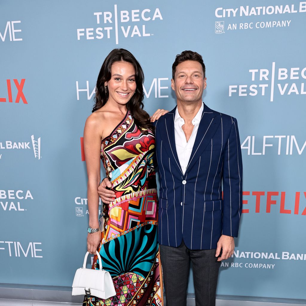 Aubrey Paige Petcosky und Ryan Seacrest im Juni 2022