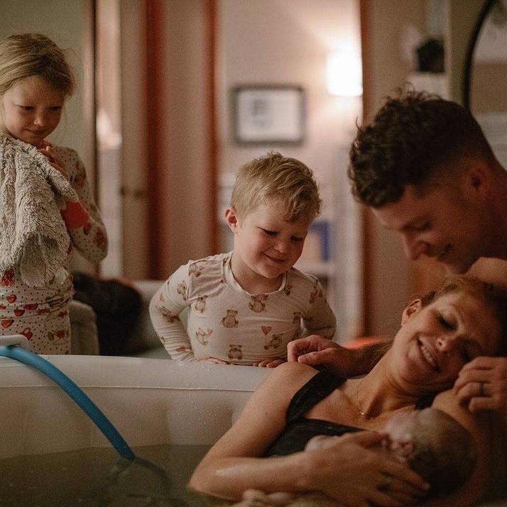 Audrey Roloff mit ihren Kindern im Mai 2024