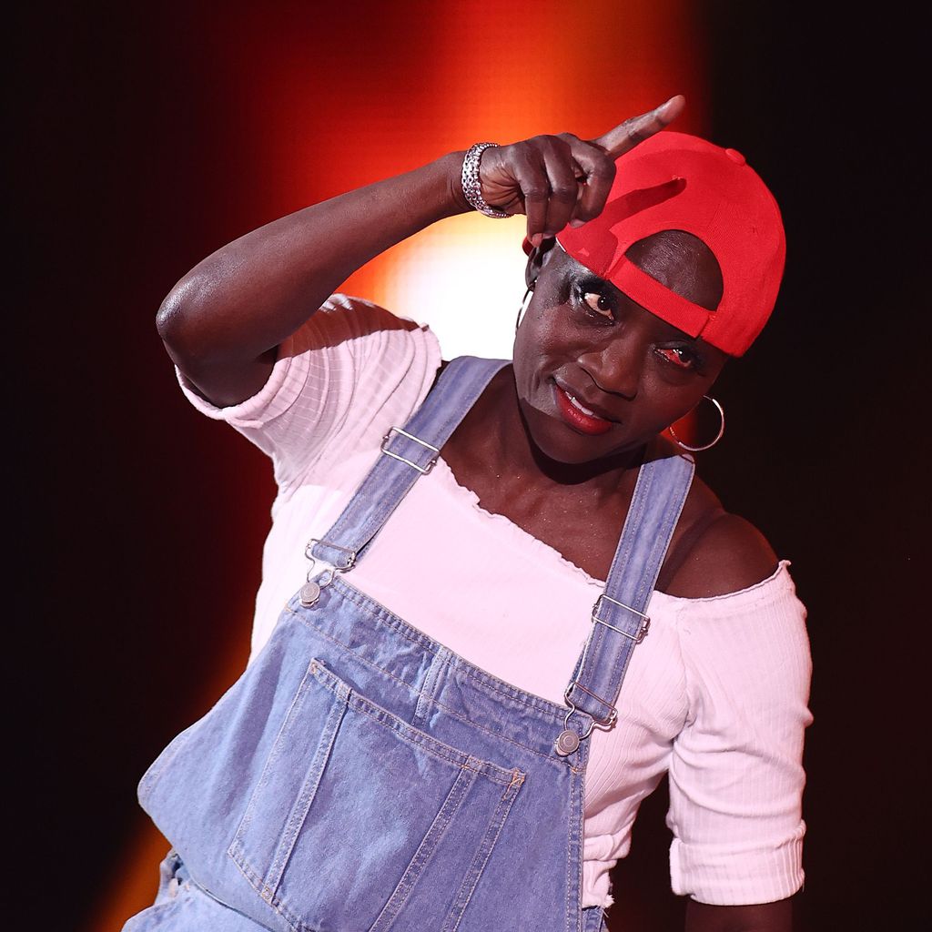 Auma Obama, Autorin