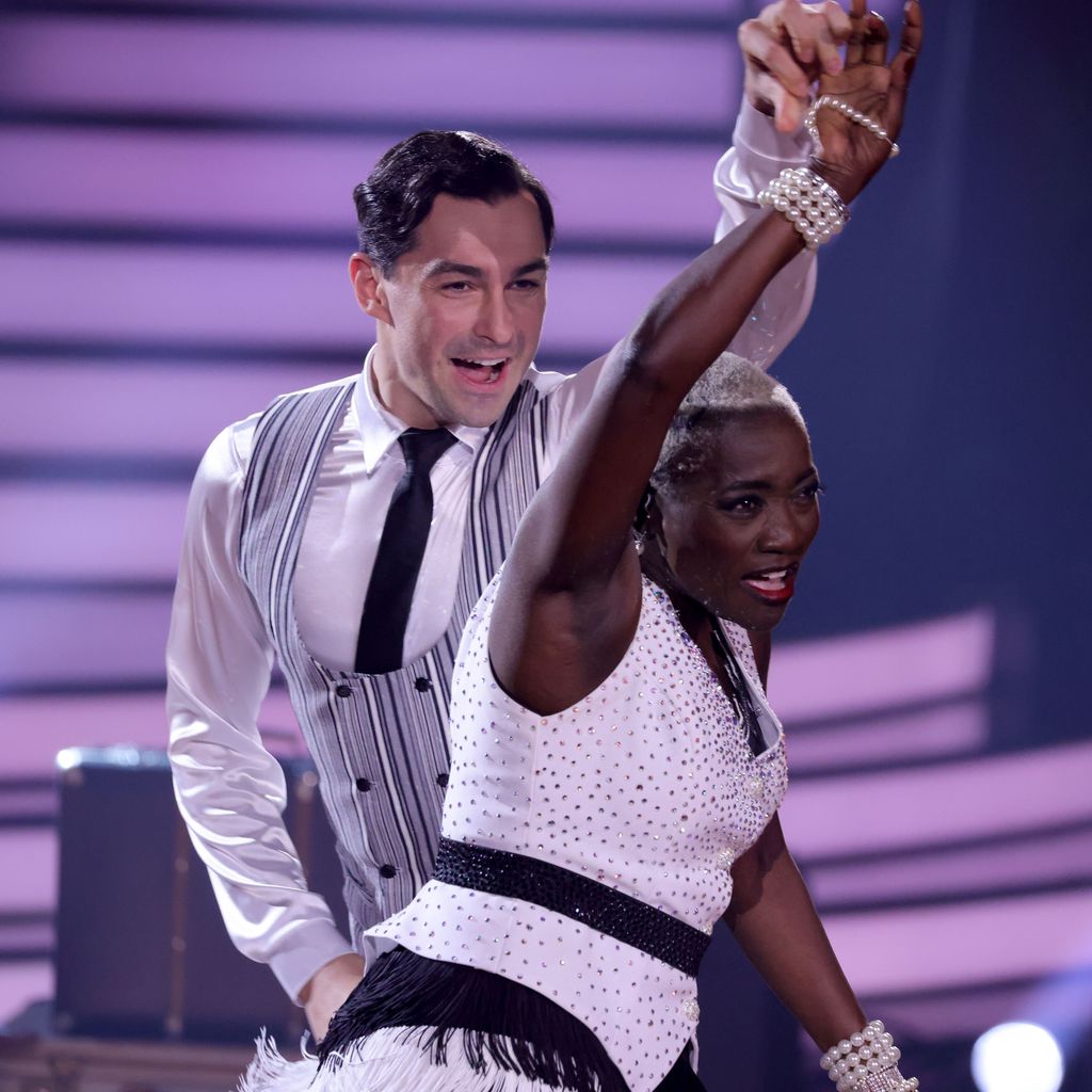 Auma Obama und Andrzej Cibis bei "Let's Dance"