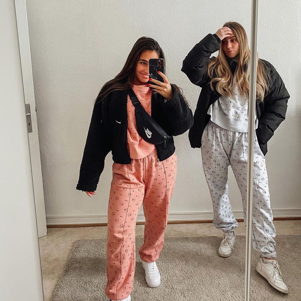 Aurelia Lamprecht und Melina Hoch im Partnerlook