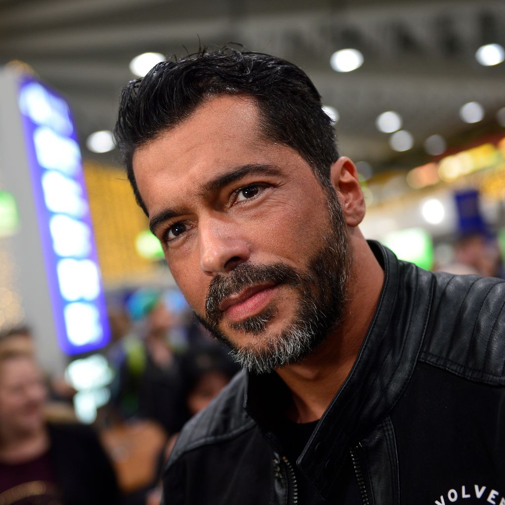 Aurelio Savina beim Abflug ins "Dschungelcamp" in Frankfurt am Main 2015