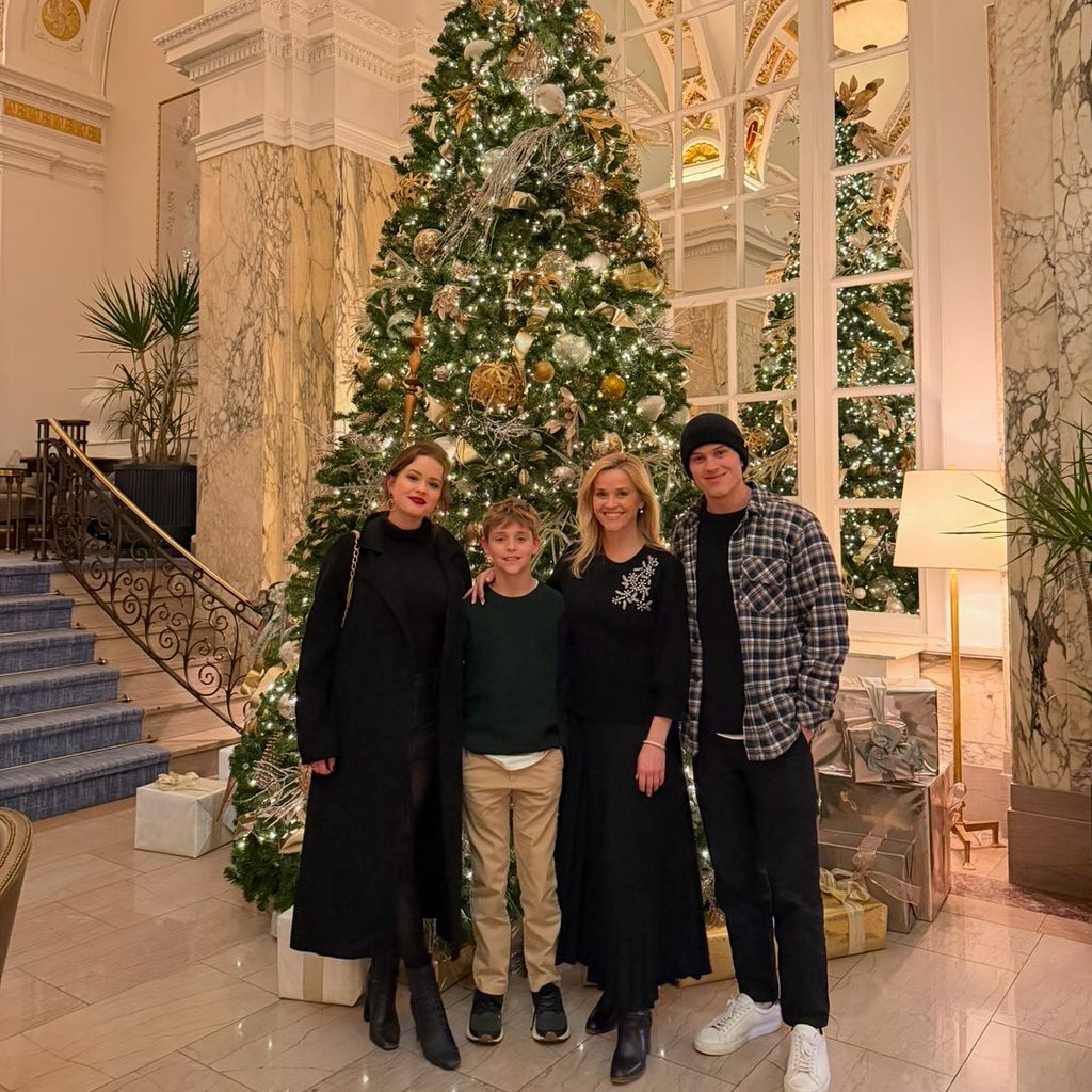 Ava Elizabeth Phillippe, Tennessee Toth, Reese Witherspoon und Deacon Philippe