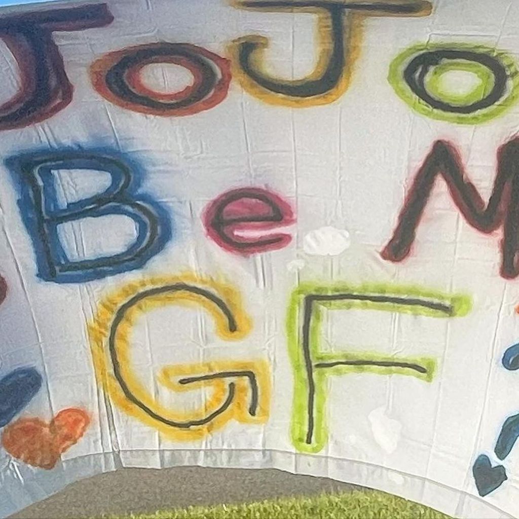 Avery Cryus' Plakat für Jojo Siwa