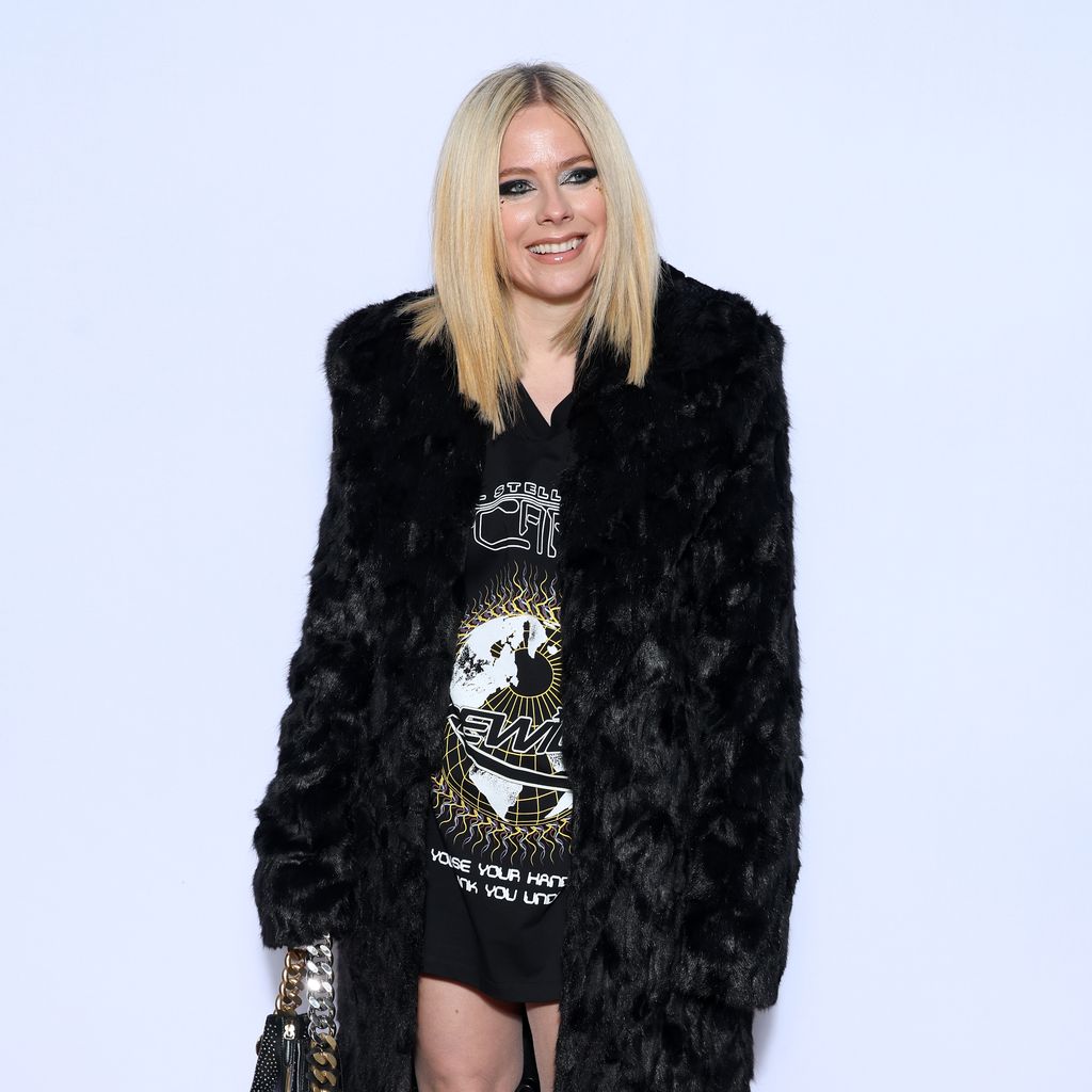 Avril Lavigne bei der Paris Fashion Week, 2023
