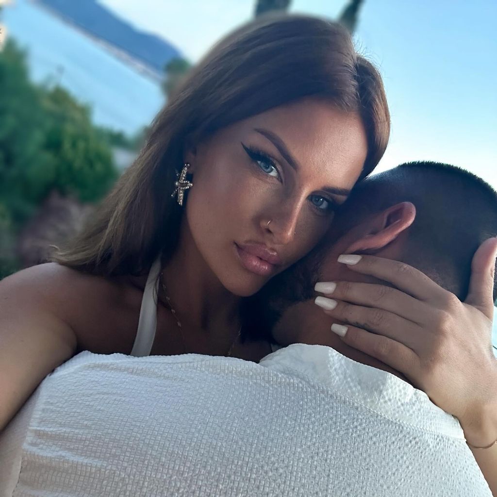 Reality-TV-Darstellerin Babu und ihr neuer Partner