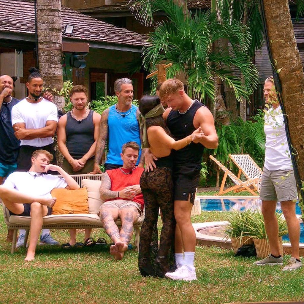 "Bachelor in Paradise"-Kandidaten beim Speed-Dancing, 2025