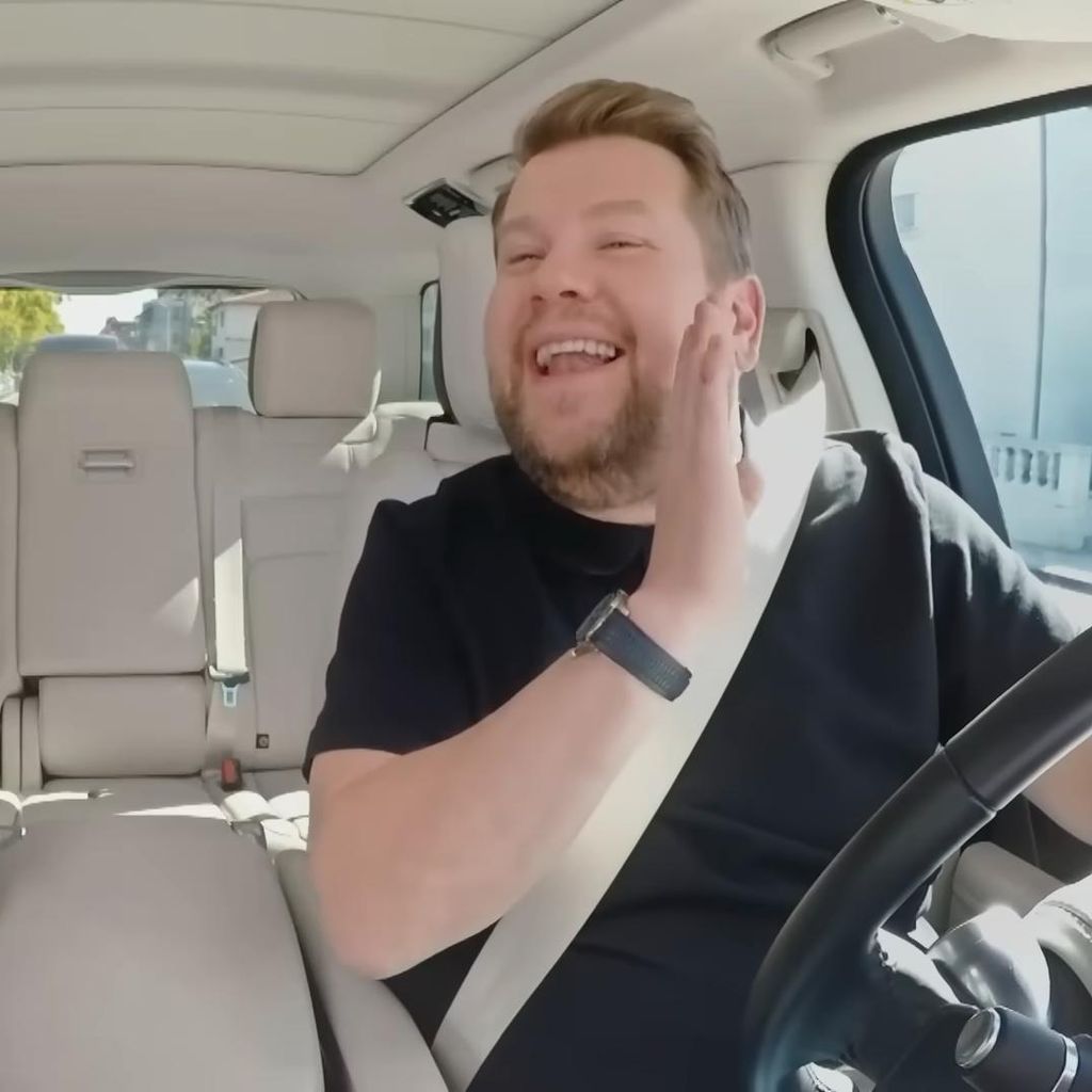 Bad Bunny und James Corden beim "Carpool Karaoke", März 2023