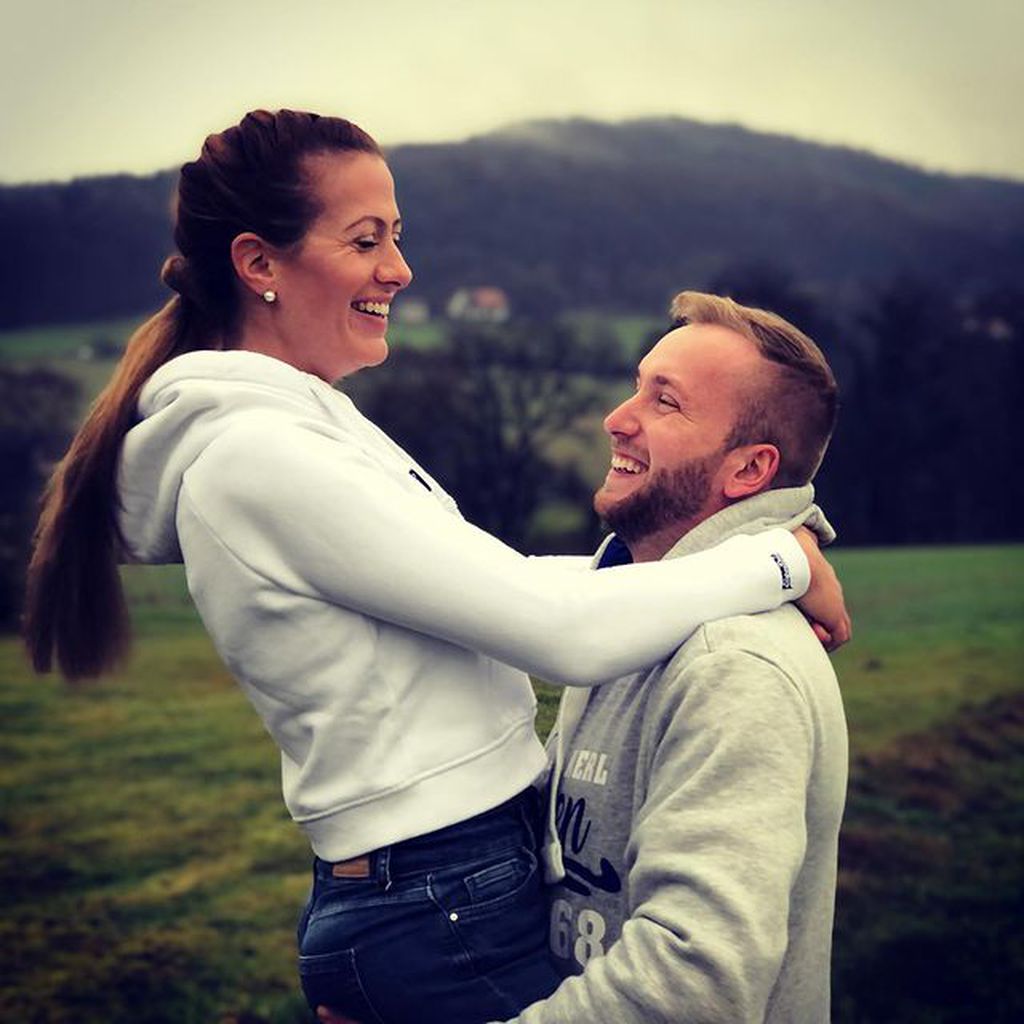 Bäuerin Denise und ihr Verlobter Nils