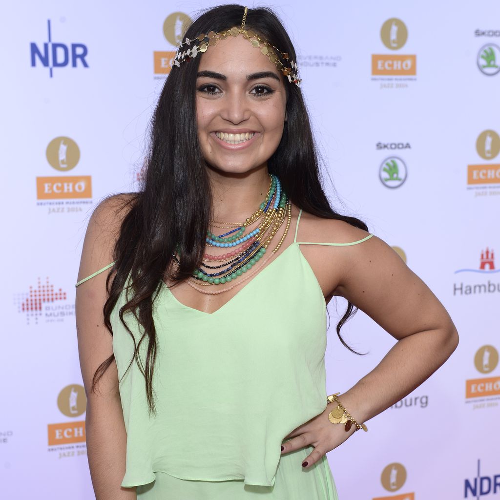 Bahar Kizil, Sängerin