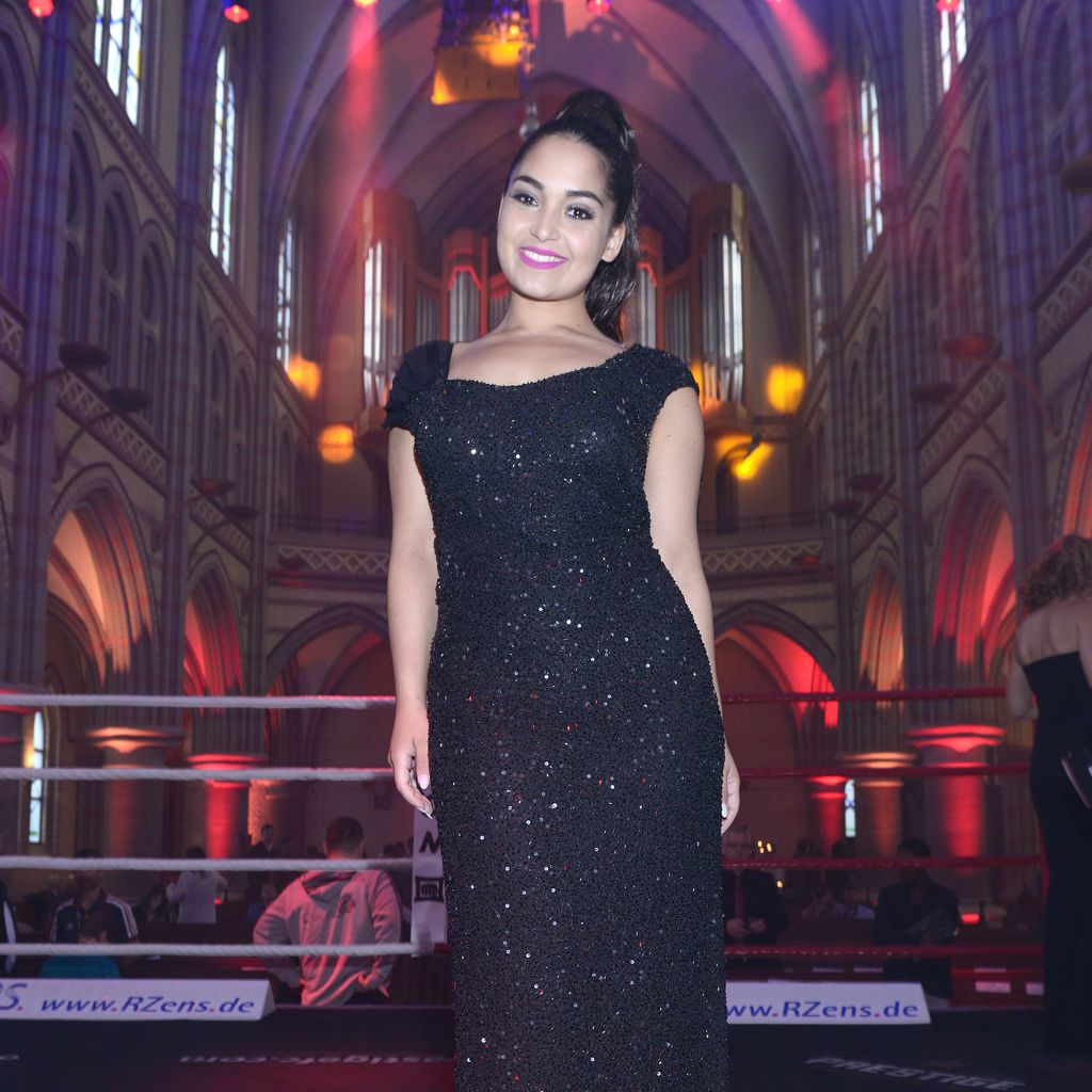 Bahar Kizil, Sängerin