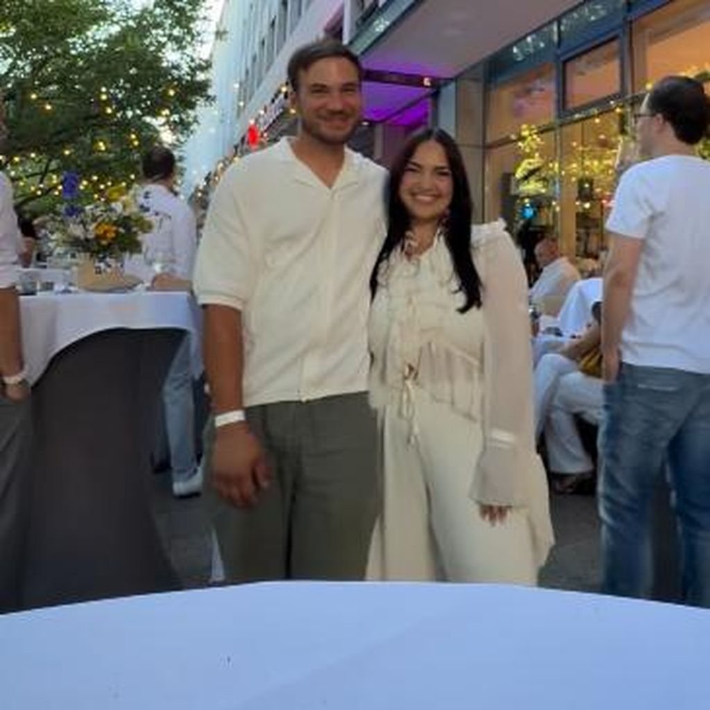 Bahar Kizil mit ihrem Freund, Juli 2026