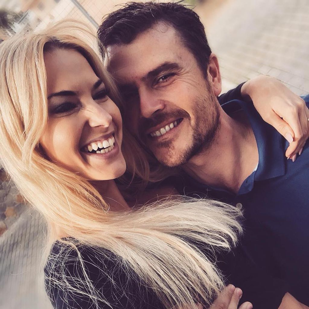 Ballermann-Sängerin Isabel Gülck mit ihrem Ehemann Carlos