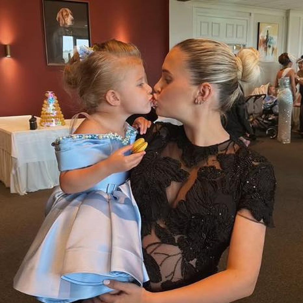 Bambi und Molly-Mae Hague auf der Hochzeit von Venezuela Fury