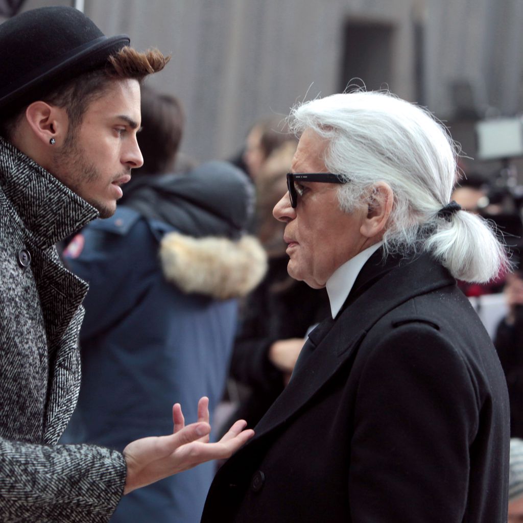 Baptiste Giabiconi und Karl Lagerfeld währen der Chanel Haute Couture Show im Januar 2013