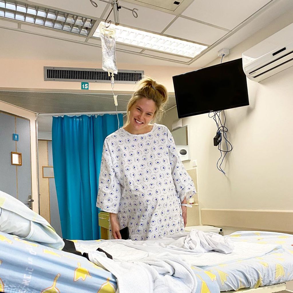 Bar Refaeli im Krankenhaus