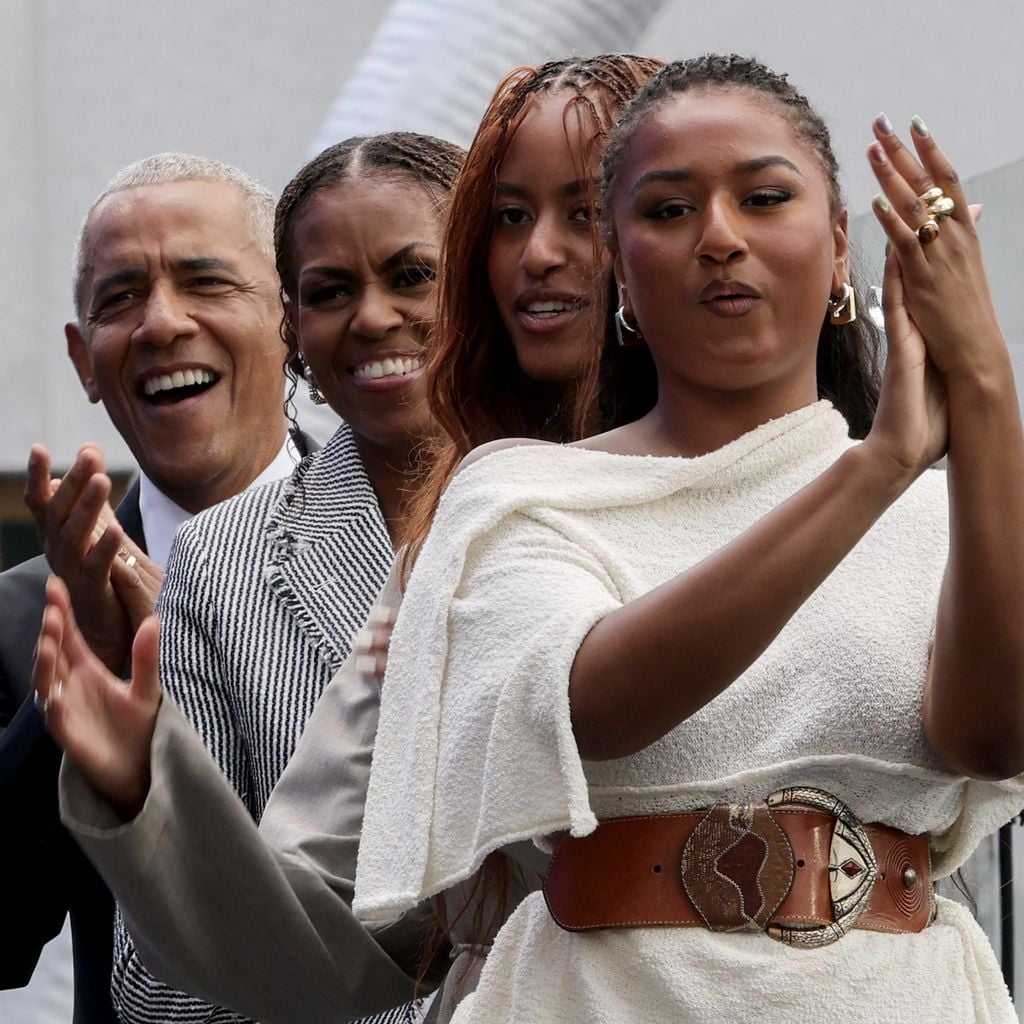 Barack Obama, Michelle Obama, Malia Obama und Sasha Obama bei der Eröffnung des Barack Obama Presidential Center in Chicago, 18. Juni 2026