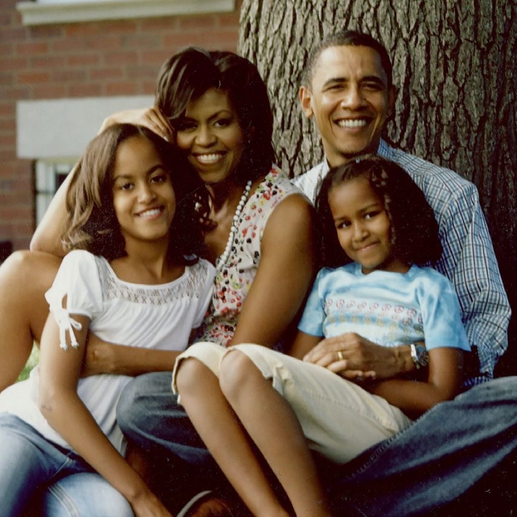 Barack und Michelle Obama mit ihren Kindern Malia und Sasha