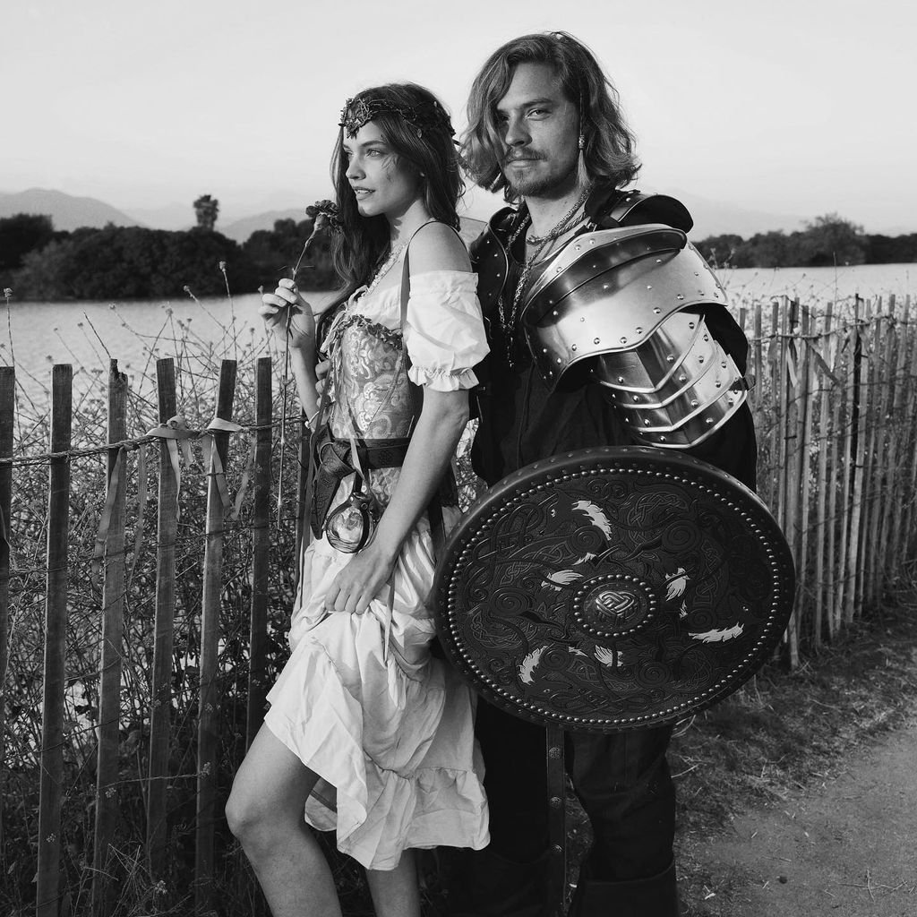 Barbara Palvin und Dylan Sprouse bei der Renaissance Pleasure Faire