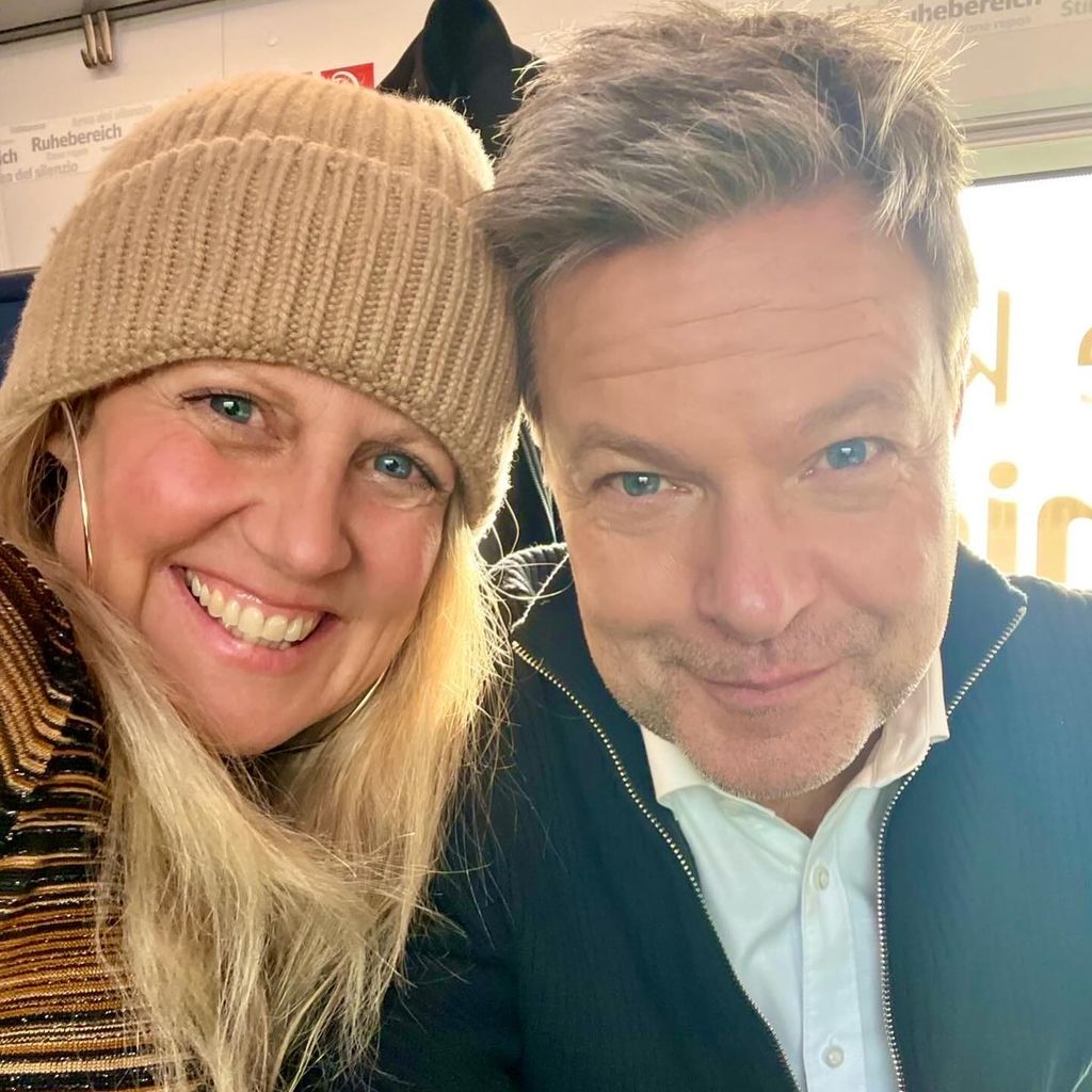 Barbara Schöneberger und Robert Habeck im Februar 2025