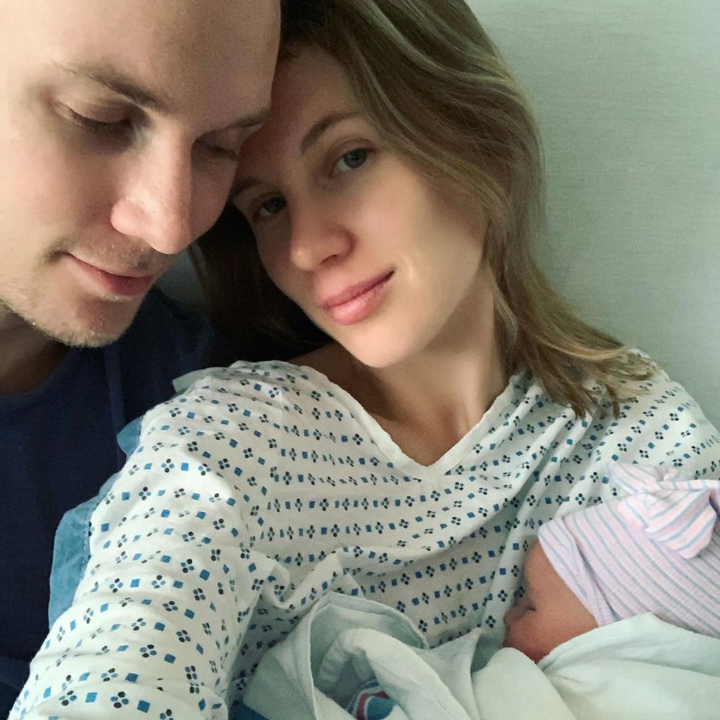 Barron Hilton und Tessa Gräfin von Walderdorff mit ihrer Tochter Milou Alizée