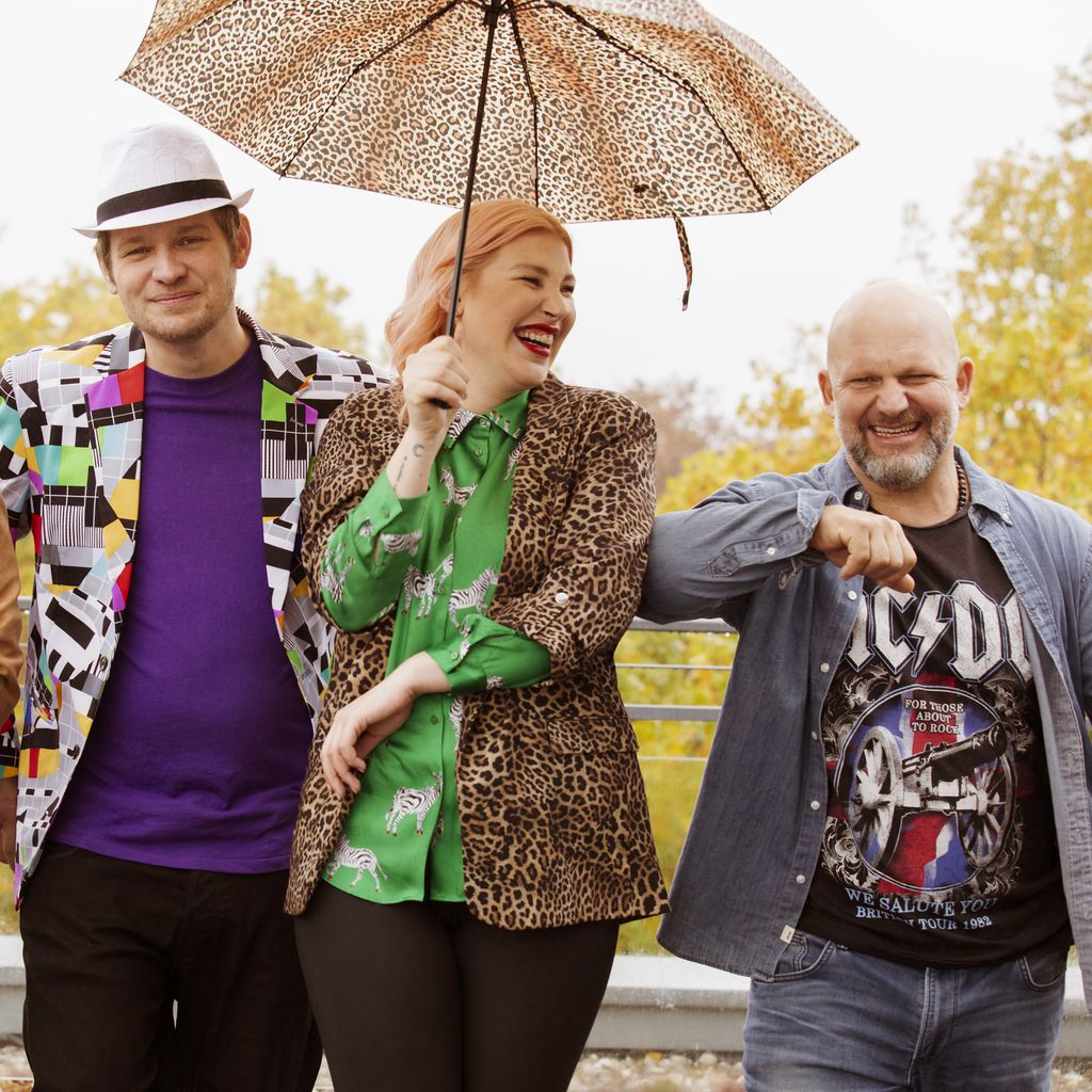 Basti (Martin Wernicke), Ole (Falko Ochsenknecht), Paula (Laura Maack) und Joe (Lutz Schweigel)