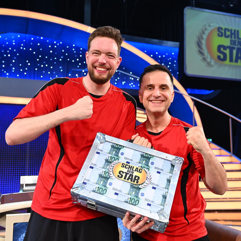 Bastian Bielendorfer und Özcan Coşar bei "Schlag den Star" im Mai 2023