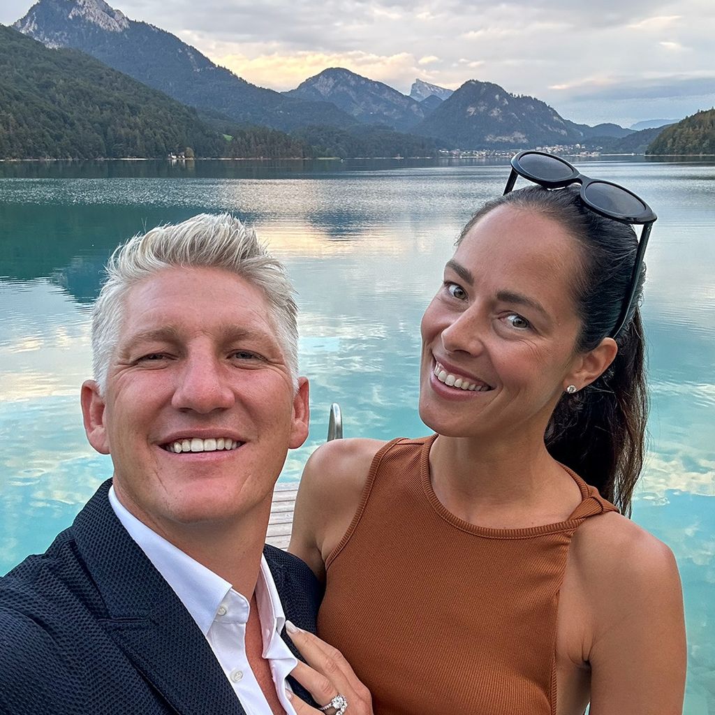 Bastian Schweinsteiger und Ana Ivanović im August 2024
